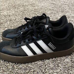 Women’s Court VL Adidas Sneakers